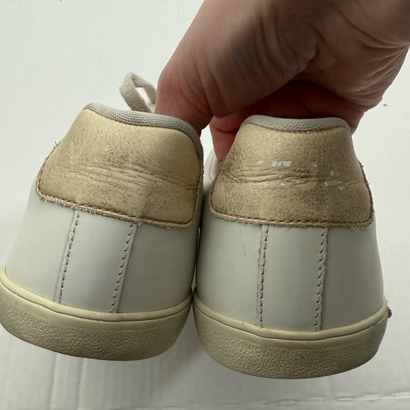 Veja Women's Low Top Esplar Leather Sneakers - Picture 9 of 11